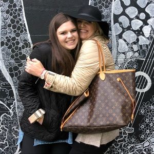 Meet your Posher, April